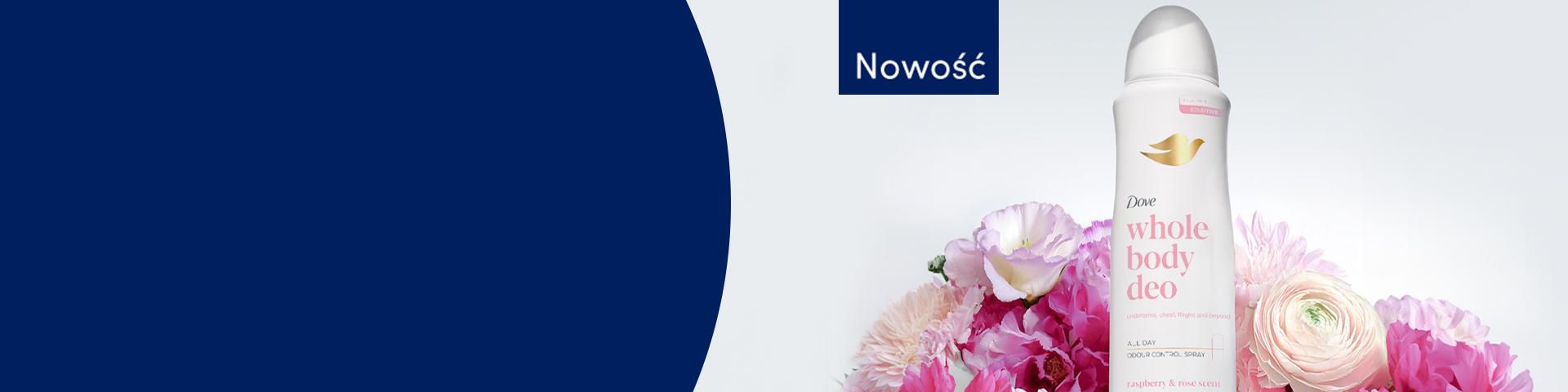 Dove Whole Body Deo spray raspberry & rose scent ustawiony na tle różowych kwiatów, oznaczenie Nowość, zachęta do odkrycia dezodorantu do całego ciała